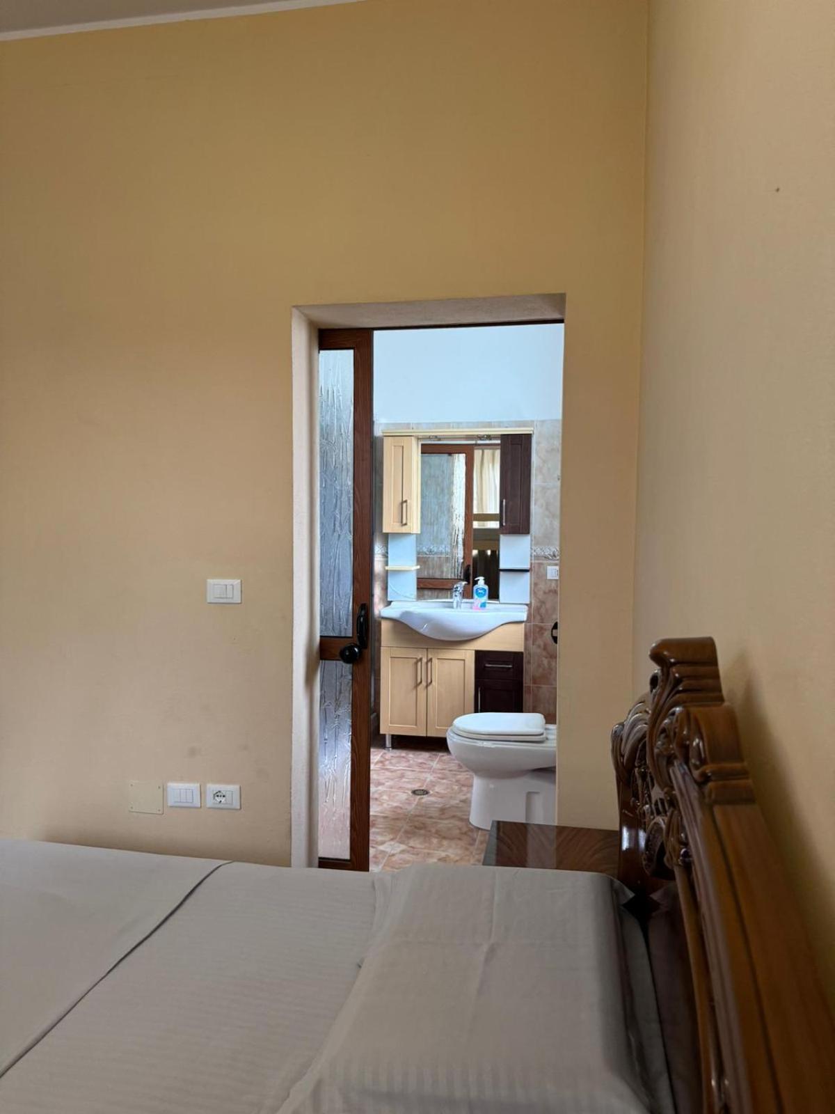 Blissful Hostel Shkodra Kültér fotó